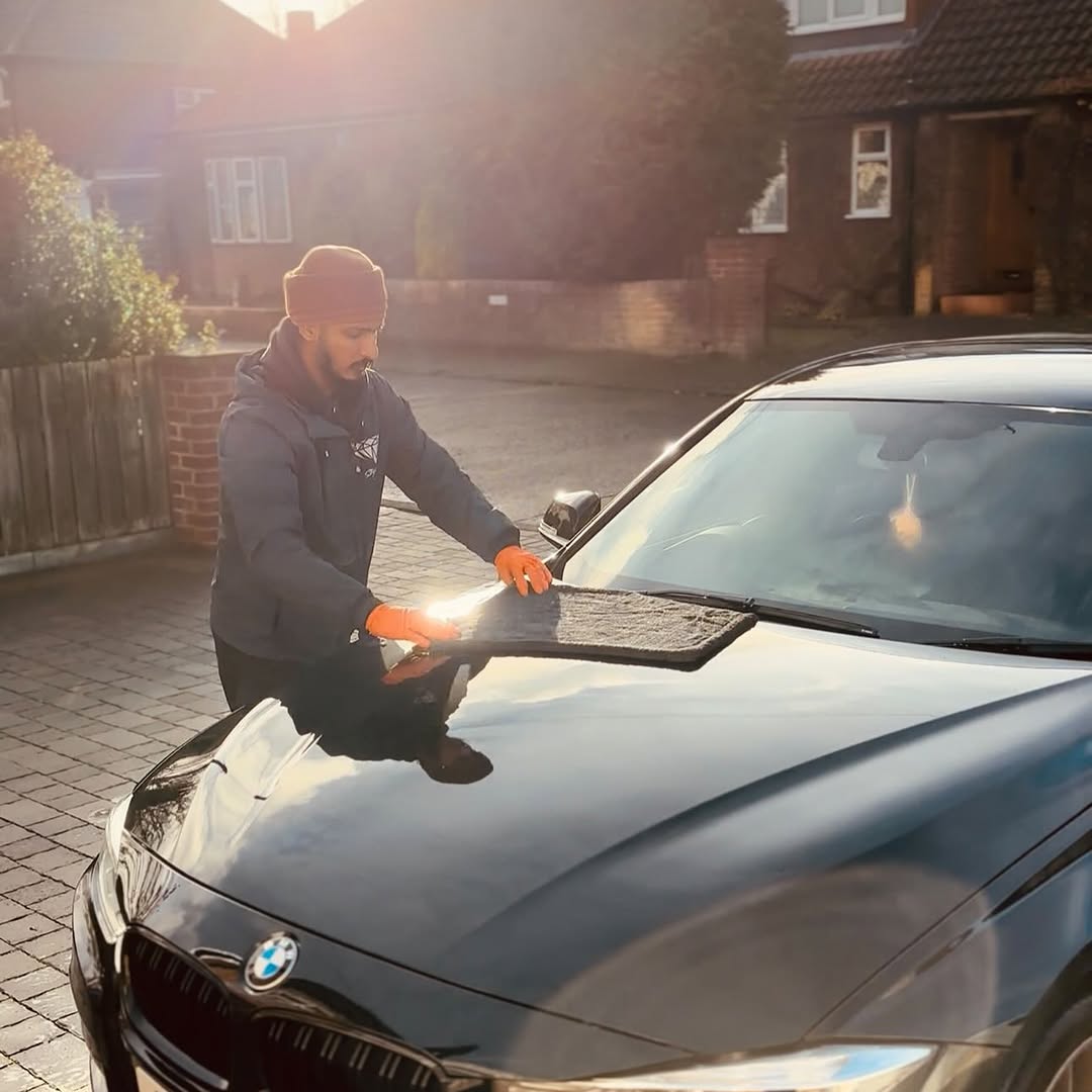 Freshly polished car exterior by Stylingh